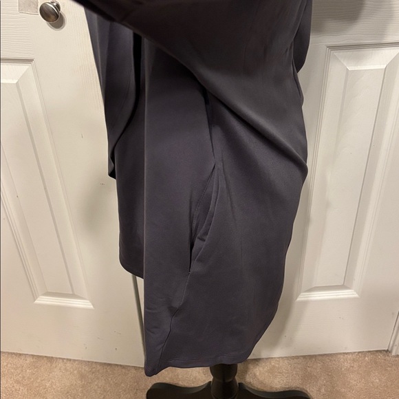 Ingrid & Isabel Maternity Active Wrap Hooded Sweatshirt - Picture 6 of 12